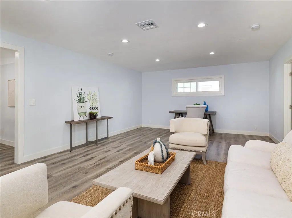 5451 W 117th Street, Hawthorne, California 90304 home-pic-8